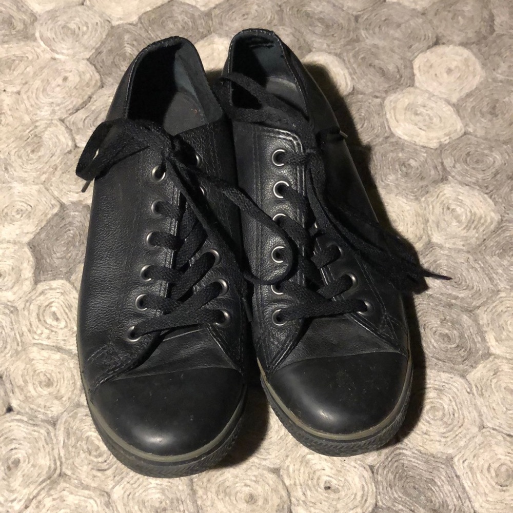 Converse All Star gently used sneaker 👟